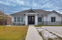 3051 Samuel Dr, Eagle Pass, TX 78852