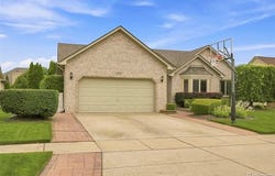 47676 Sandy Ridge Drive, Macomb Twp, MI 48044