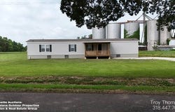 2420 Regard St, Mansura, LA 71350
