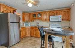 17 Fernwood Dr, Leominster, MA 01453