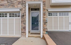 209 CHESTNUT COURT, LANGHORNE, PA 19047