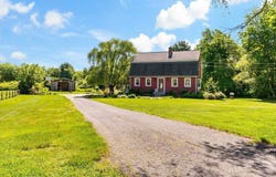 31 Blanding Rd, Rehoboth, MA 02769