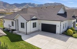 5836 N GLENPOINT Dr, Stansbury Park, UT 84074