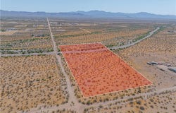 306-66-066 W Redwall Dr, Golden Valley, AZ 86413