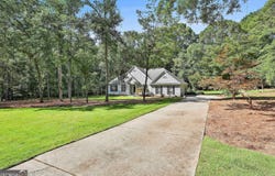 125 Jefferson Woods Drive, Peachtree City, GA 30269