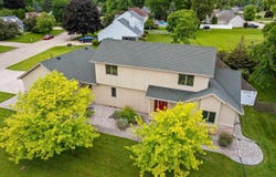 1657 HICKORY HOLLOW Lane, MENASHA, WI 54952