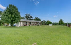 5652 An County Rd 2202, Palestine, TX 75803