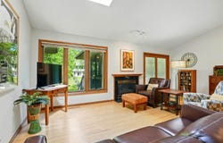 1924 Jeffrey St, IowaCity, IA 52246