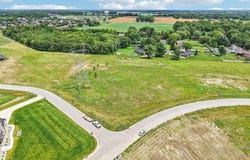 2639 S Kings Way, New Palestine, IN 46163