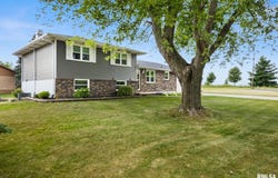 524 CRESTVIEW Drive, Metamora, IL 61548