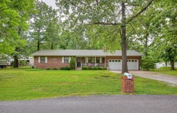 1706 Ankney Place, Neosho, MO 64850