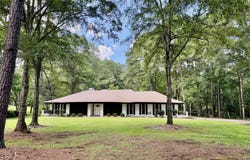 119 Chinquipin Lane, Florence, MS 39073