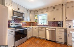 2035 ARMOUR DRIVE, WILMINGTON, DE 19808