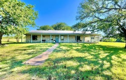 10047 E Hwy 36, Jonesboro, TX 76538