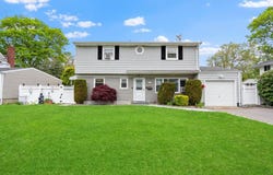 529 Davis Street, North Babylon, NY 11703