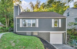 6222 Pleasant Rd, South Park, PA 15129