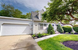 3327 Brookpoint Lane, Cuyahoga Falls, OH 44223