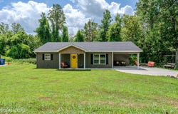 105 Wealdwood Drive, Clinton, TN 37716
