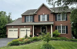 1736 CARRERA DRIVE, CHAMBERSBURG, PA 17202