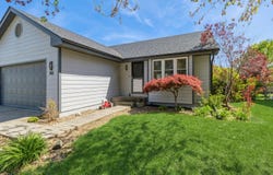 1411 E Franklin Avenue, Indianola, IA 50125