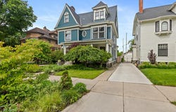 573 College Avenue SE, Grand Rapids, MI 49503