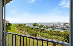 34 Harbour Isle Drive W unit: 303, Fort Pierce, FL 34949