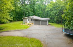 9481 S Clinton Trail, Eaton Rapids, MI 48827