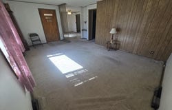 329 N College St, Winfield, KS 67156