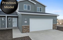 1515 47th Loop SE, Minot, ND 58701
