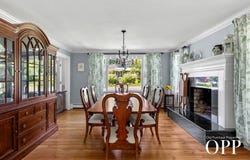 19 HIGHVIEW BOULEVARD, BROOKHAVEN, NY 11719