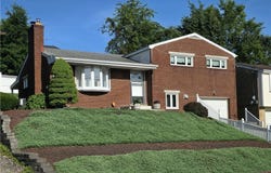 211 Hester Ave, Stowe Twp, PA 15136