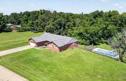 813 E Haven Drive, Waterloo, IL 62298