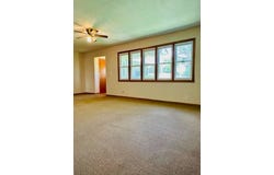 208 W. Missouri St., Oblong, IL 62449