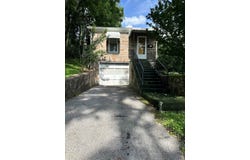 102 Roscoe Street, BLUEFIELD, VA 24605