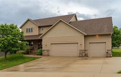 1833 Shannon Oaks Boulevard NE, Rochester, MN 55906