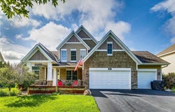 2405 Acorn Point, Victoria, MN 55386