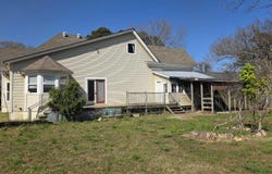 207 W Central Street, Warren, AR 71671