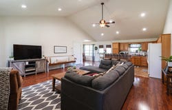 4499 County Road 4300, West Plains, MO 65775