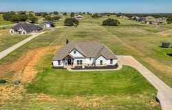 1005 Paradise Parkway, Poolville, TX 76487