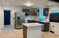 1614 E Converse Avenue, Springfield, IL 62702