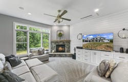 W238s4963 Big Bend Rd, Waukesha, WI 53189