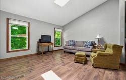 72 Algonquin Road, Halfmoon, NY 12065