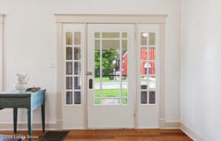 108 1st St, Simpsonville, KY 40067