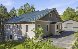 787 River Road, Dresden, ME 04342