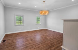 1006 E 69th Ave, Hutchinson, KS 67502