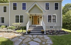 345 Bragg Rd, Warren, MA 01083