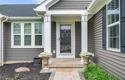 1100 Harlowe Lane, Farmington, NY 14425