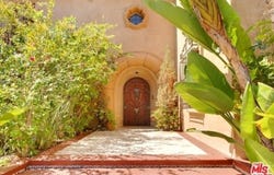 725 N FOOTHILL Rd, BEVERLY HILLS, CA 90210