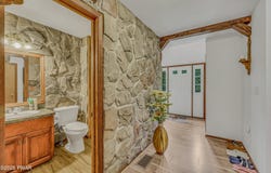 2106 Blueberry Court, Bushkill, PA 18324