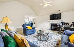 11833 Spring Lake Way, Fayetteville, GA 30215